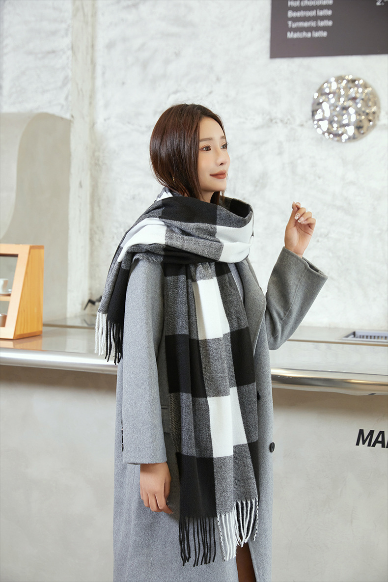 2022 New checkered scarf for women, a sweet and versatile Japanese and Korean style warm scarf, a fashionable shawl, and a faux cashmere scarf for women pic 22