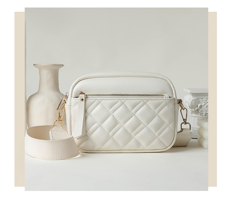 潮流包包女包2023新款跨境外贸大容量斜挎小包女士单肩菱格小方包详情7