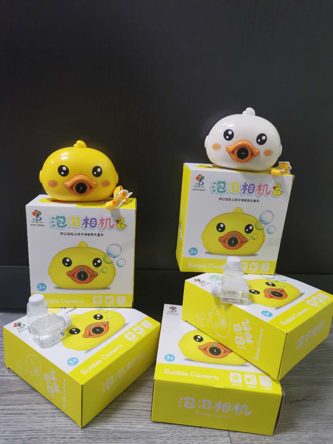 Little Ant Electric five-hole bubble-blowing Camera, a fully automatic camera with light, music and a large bubble gun pic 12