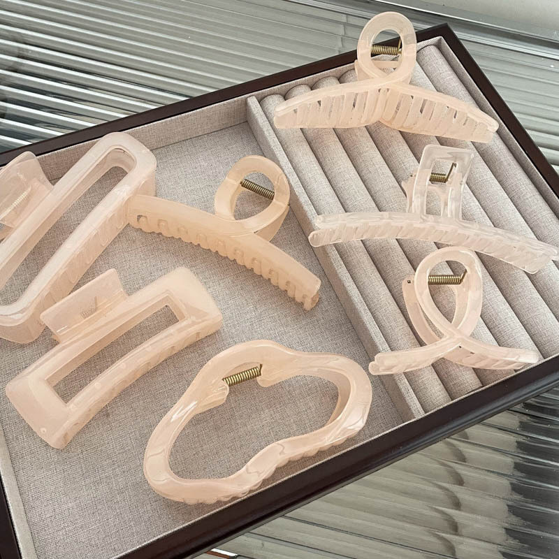 13CM curly hair clip, large hair volume, Korean-style ponytail hair accessory, high-end shark clip wholesale in Yiwu pic 3