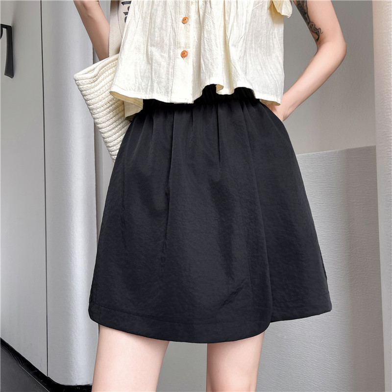Two homemade, casual, versatile, solid color, irregular, unique, individual, fashionable and design-savvy skirts, pants and shorts pic 2