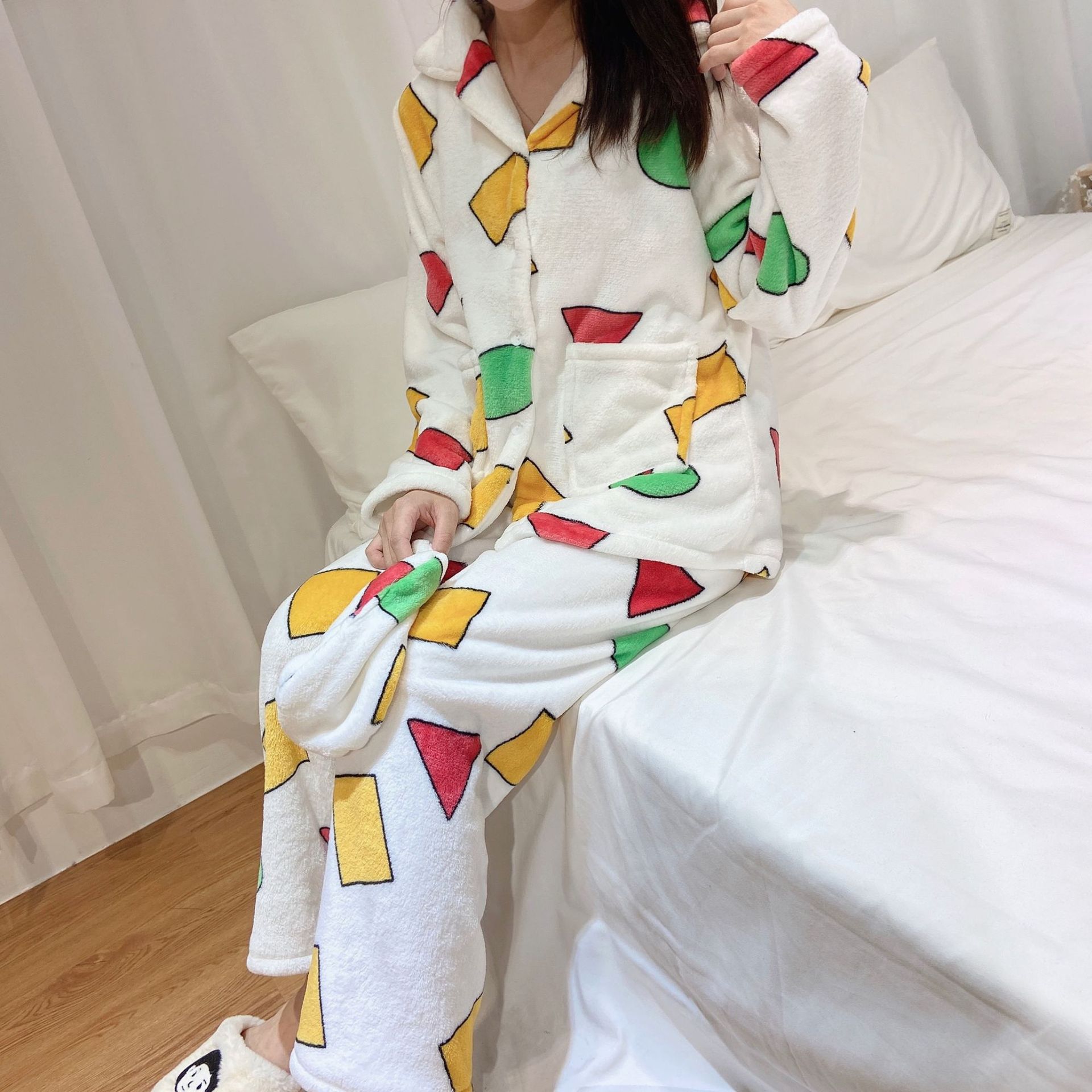 冬季法兰绒女士睡衣翻领开衫长袖长裤少女卡通可爱保暖家居服套装详情31
