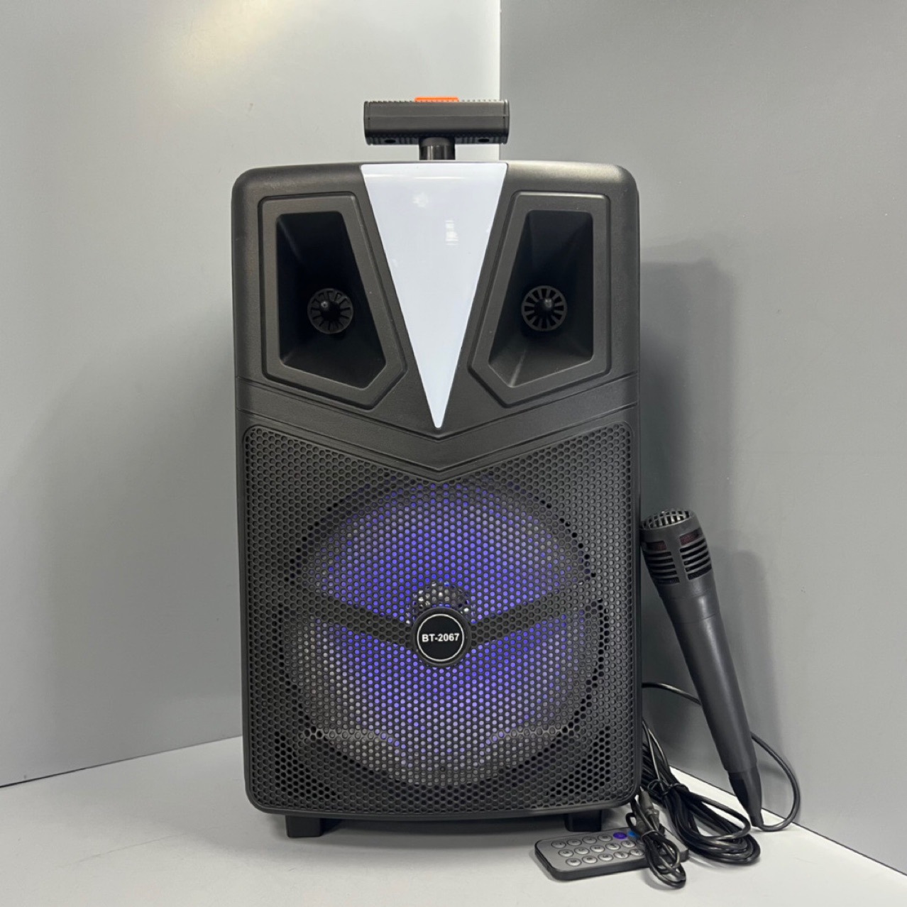 BT-2067厂家直销出口8寸蓝牙广场舞大功率K歌音响U盘带麦克风详情3