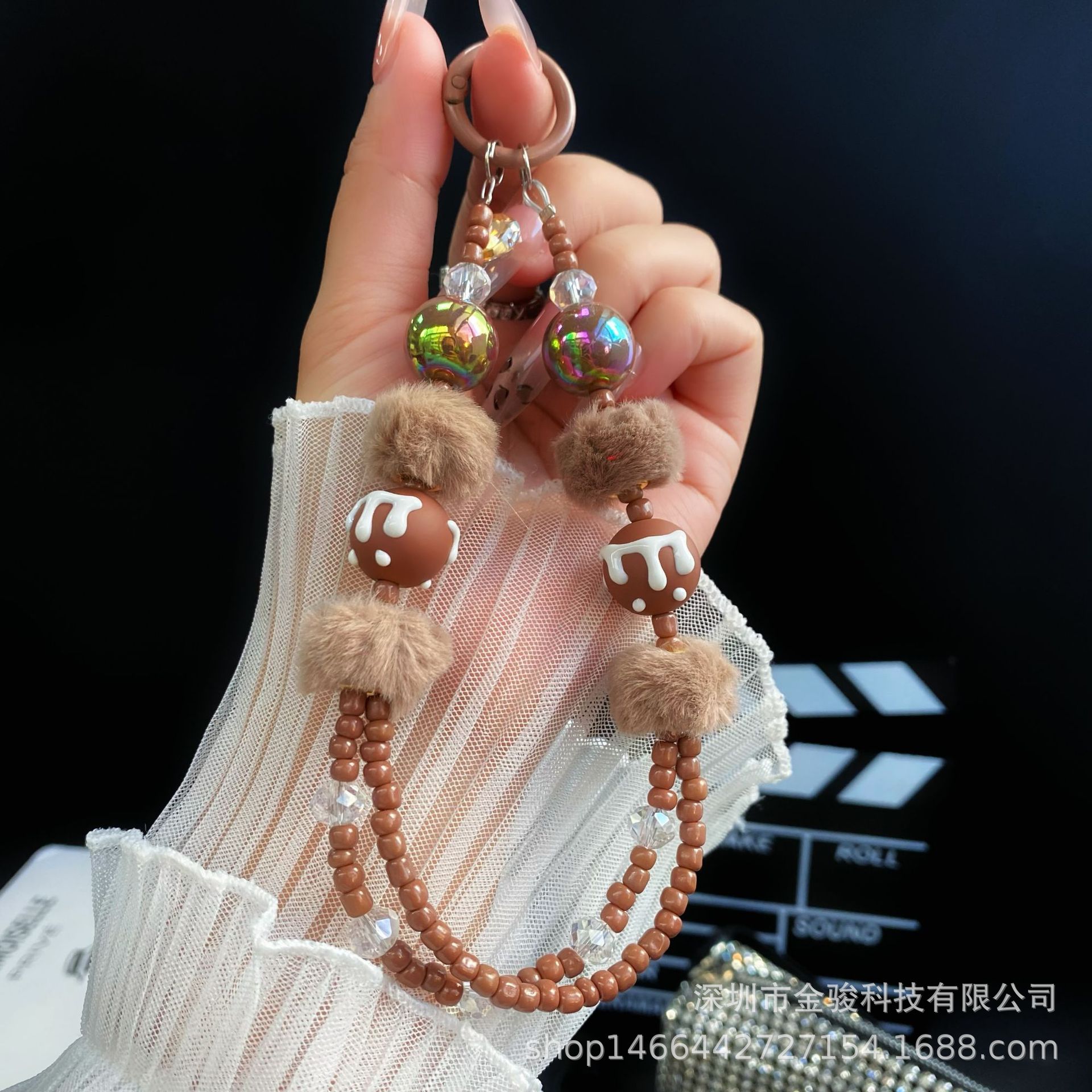 手机链条高级感 立体水晶蝴蝶结钥匙挂链 珍珠手机挂绳手腕款批发详情3