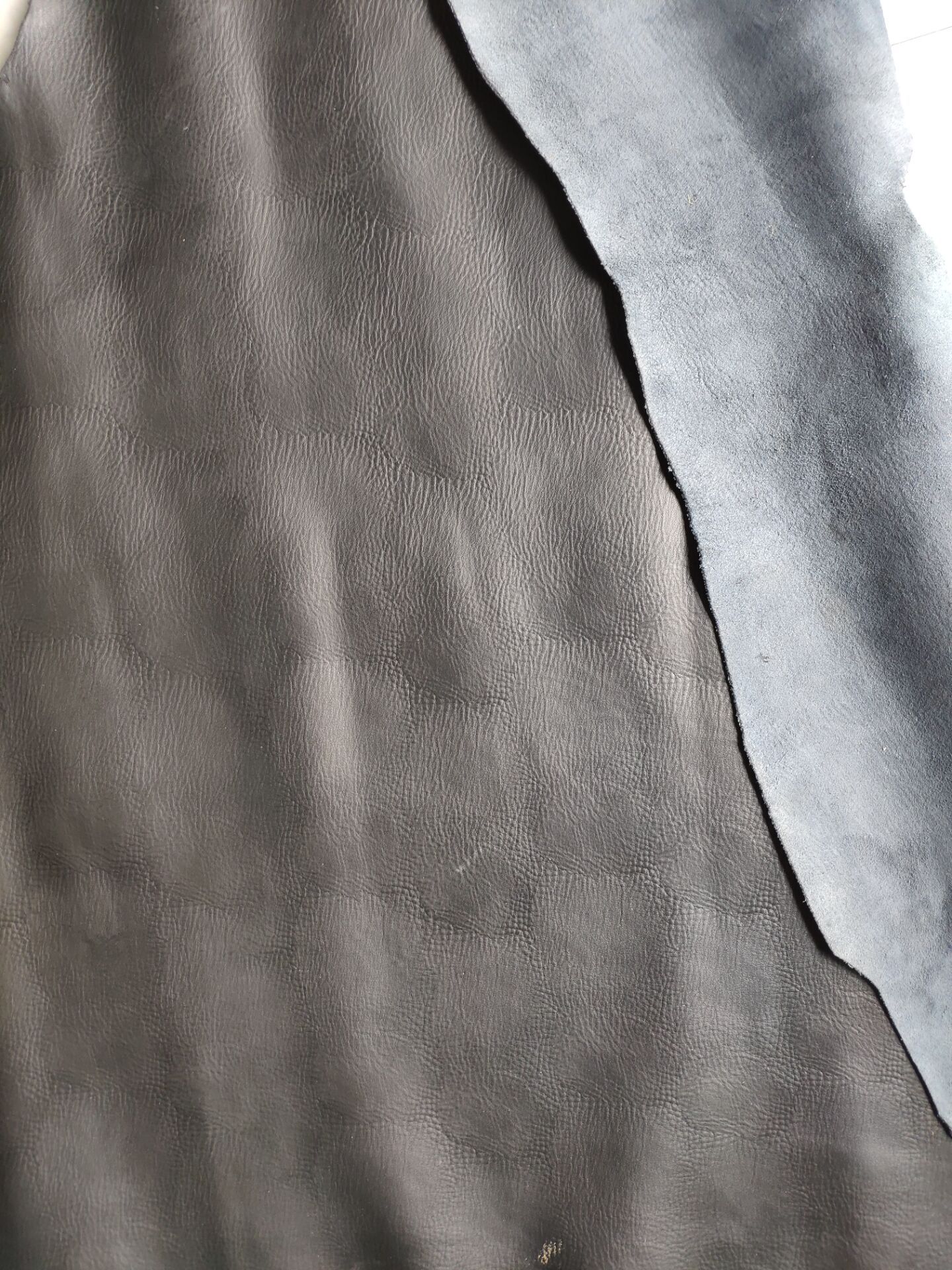 New two-layer embossed black style pic 2