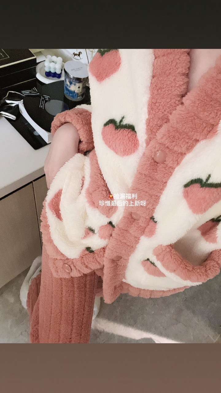 秋冬款加厚暖暖水蜜桃家居服大板乌龙桃睡袍女性保暖睡衣套装批发详情4