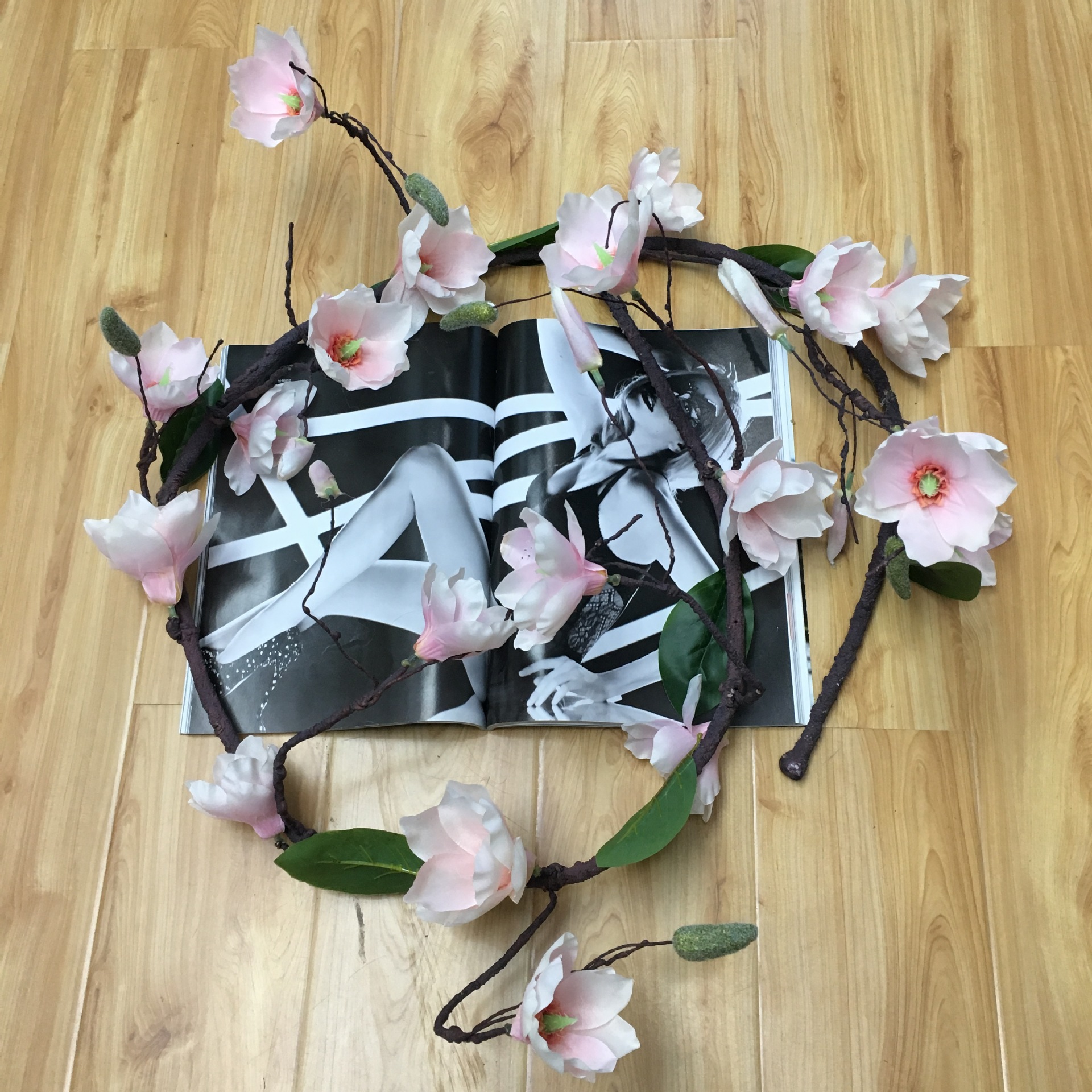 Artificial magnolia vine, artificial magnolia wedding and home decoration artificial flower factory direct sales, foamed branch shaped tree vine pic 10