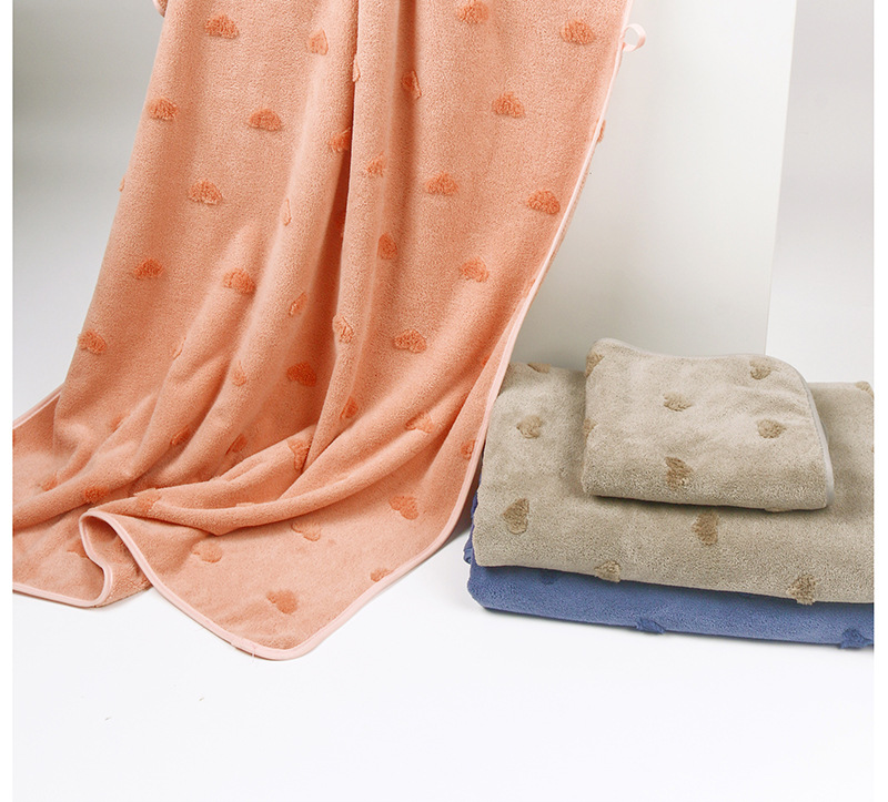 凌峰纺织2024新款毛巾提花浴巾爱心图案头发家居柔软时尚礼盒详情4