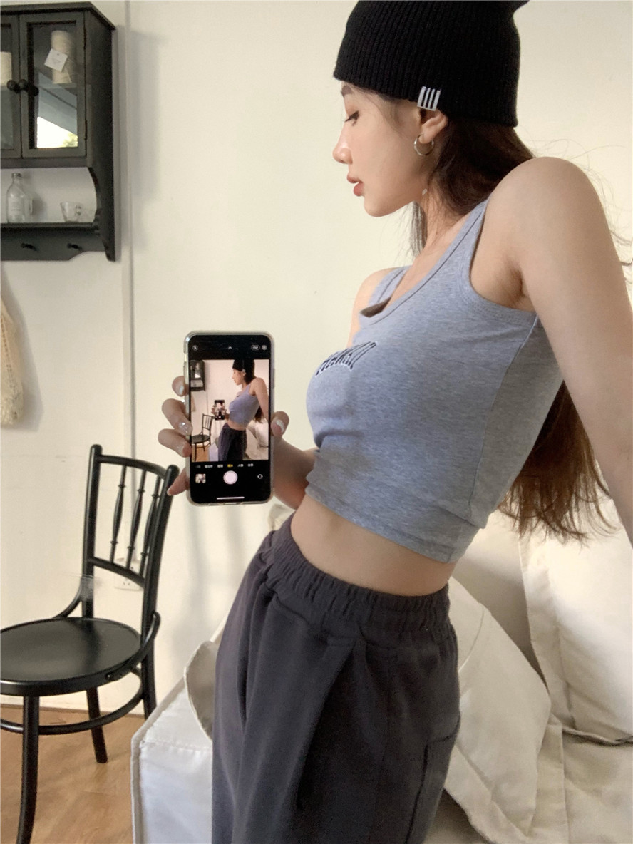 网红同款字母工字背心女舒适透气自带胸垫甜辣风修身显瘦短款上衣详情12