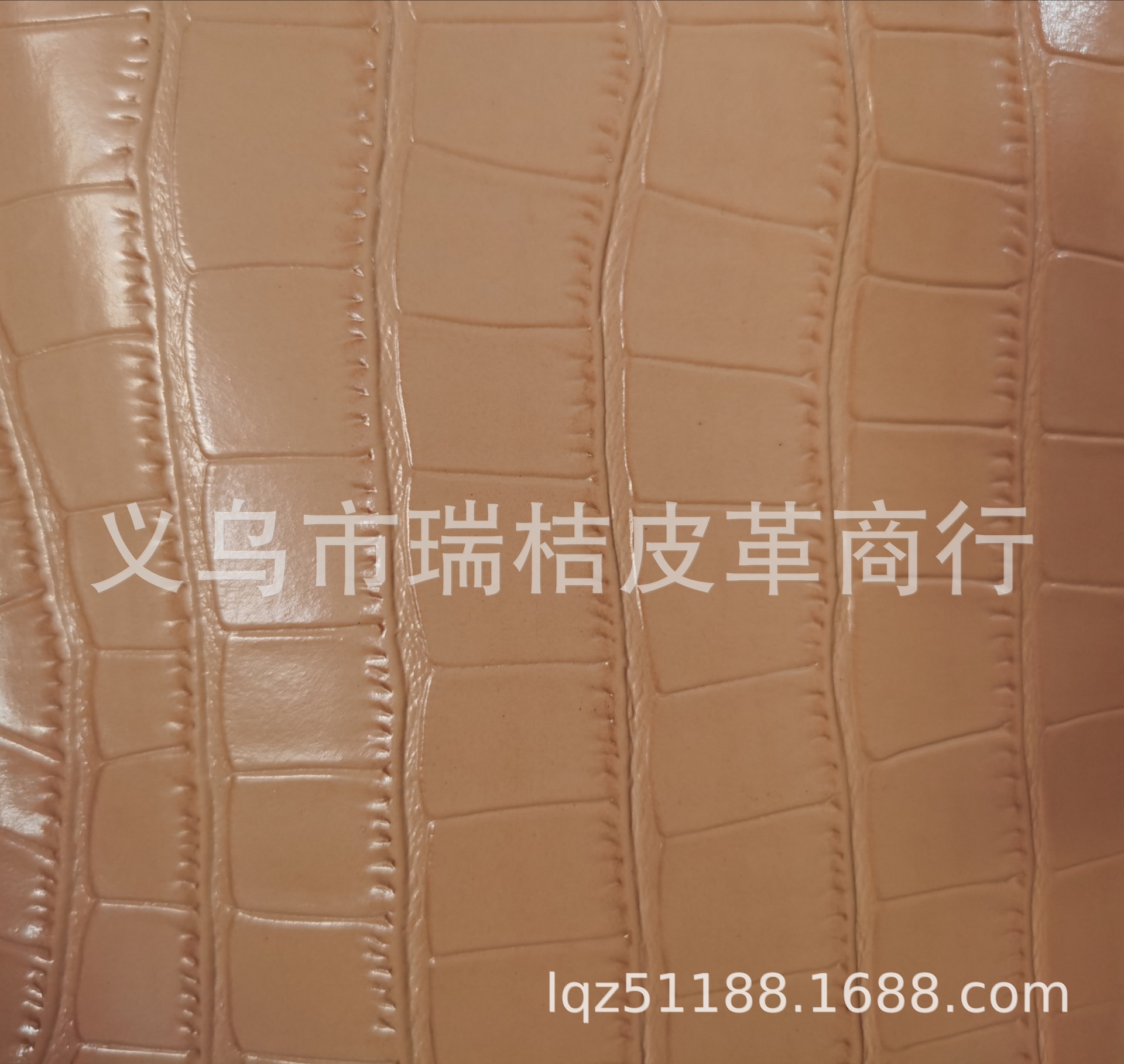 Spray-painted leather crocodile pattern bamboo joint pattern bag leather pic 3