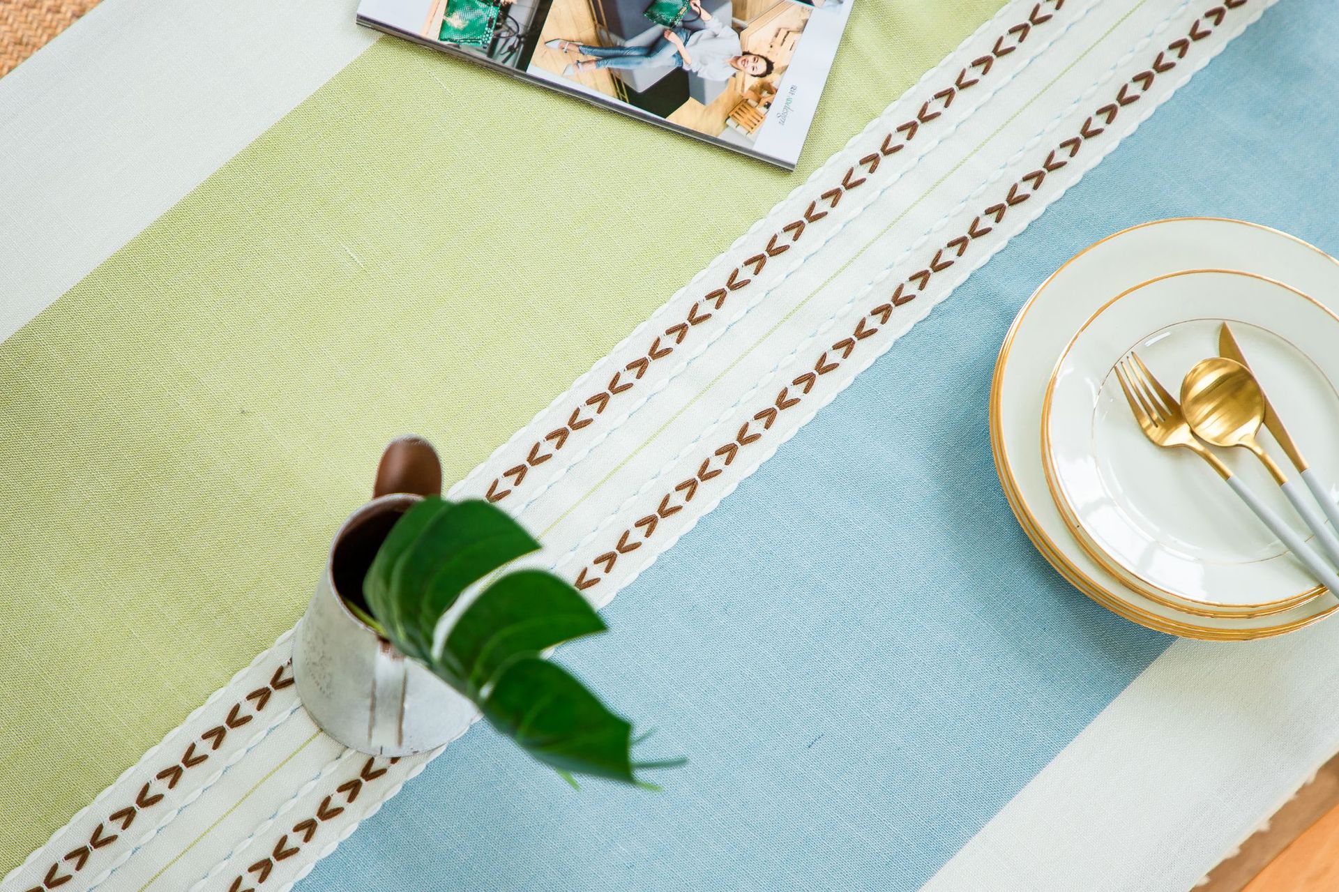 Cross-border Japanese color-blocking and color-blocking embroidered tassel tablecloths, kitchen, dining room, party, family table cover decoration, cotton and linen pic 27