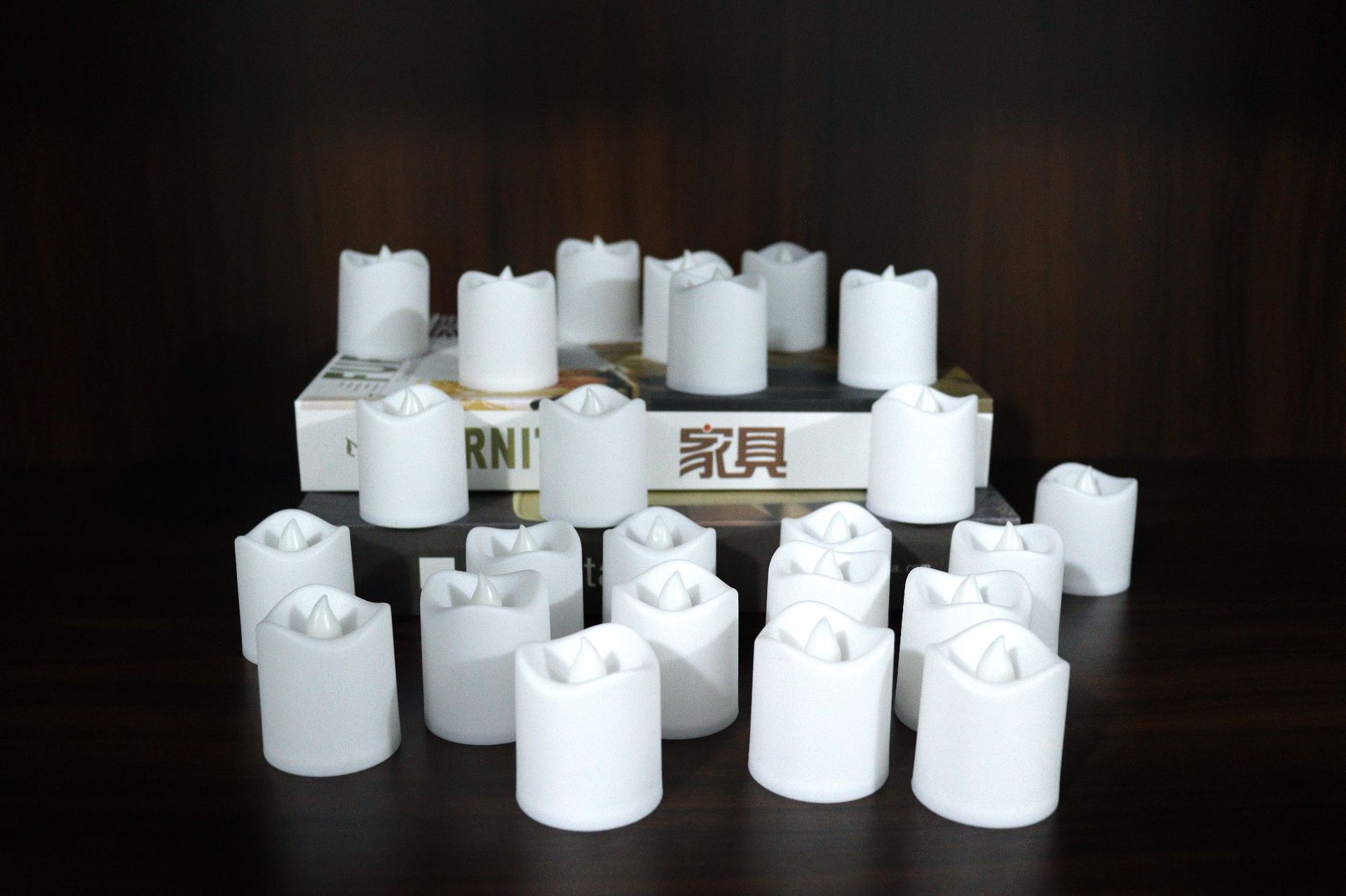 Cross-border led concave wavy mouth electronic candles are selling well on Amazon as Christmas party atmosphere decoration items pic 2