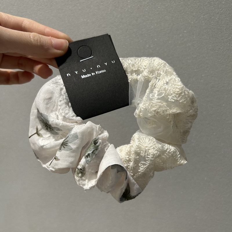 A new French spring and summer collection featuring simple and fresh lace floral prints, detachable bow ribbons, large intestine hair bands, and versatile hair ties for women pic 6