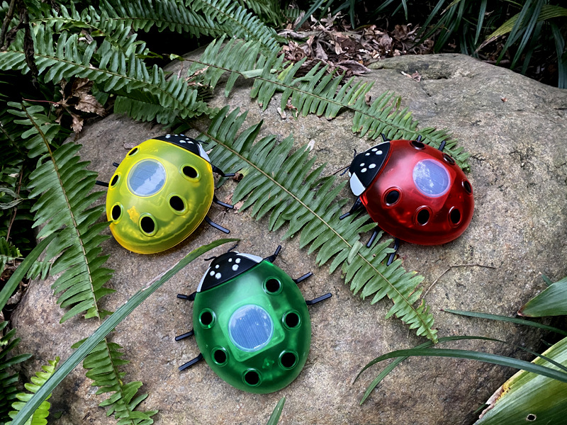 New products of outdoor solar garden lights, household garden fence lights and solar beetle lights have been dispatched pic 13