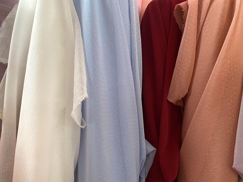 Wholesale of new polyester clothing, skirt, yarn fabric, toys, headwear, hair accessories, scarf fabric, dot star yarn and wrinkled fabric pic 7