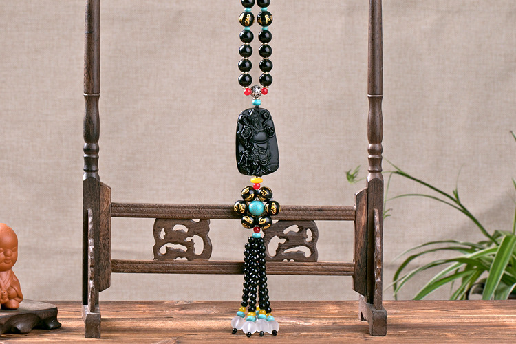 Obsidian gourd car hangers are selling well. Beaded Buddha statue interior products are available for wholesale from car hanger manufacturers pic 14