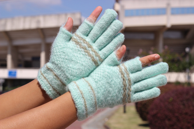 2019 Autumn/Winter new style of warm typing gloves for women with exposed fingers, winter cold protection for playing games and woolen yarn gloves pic 15