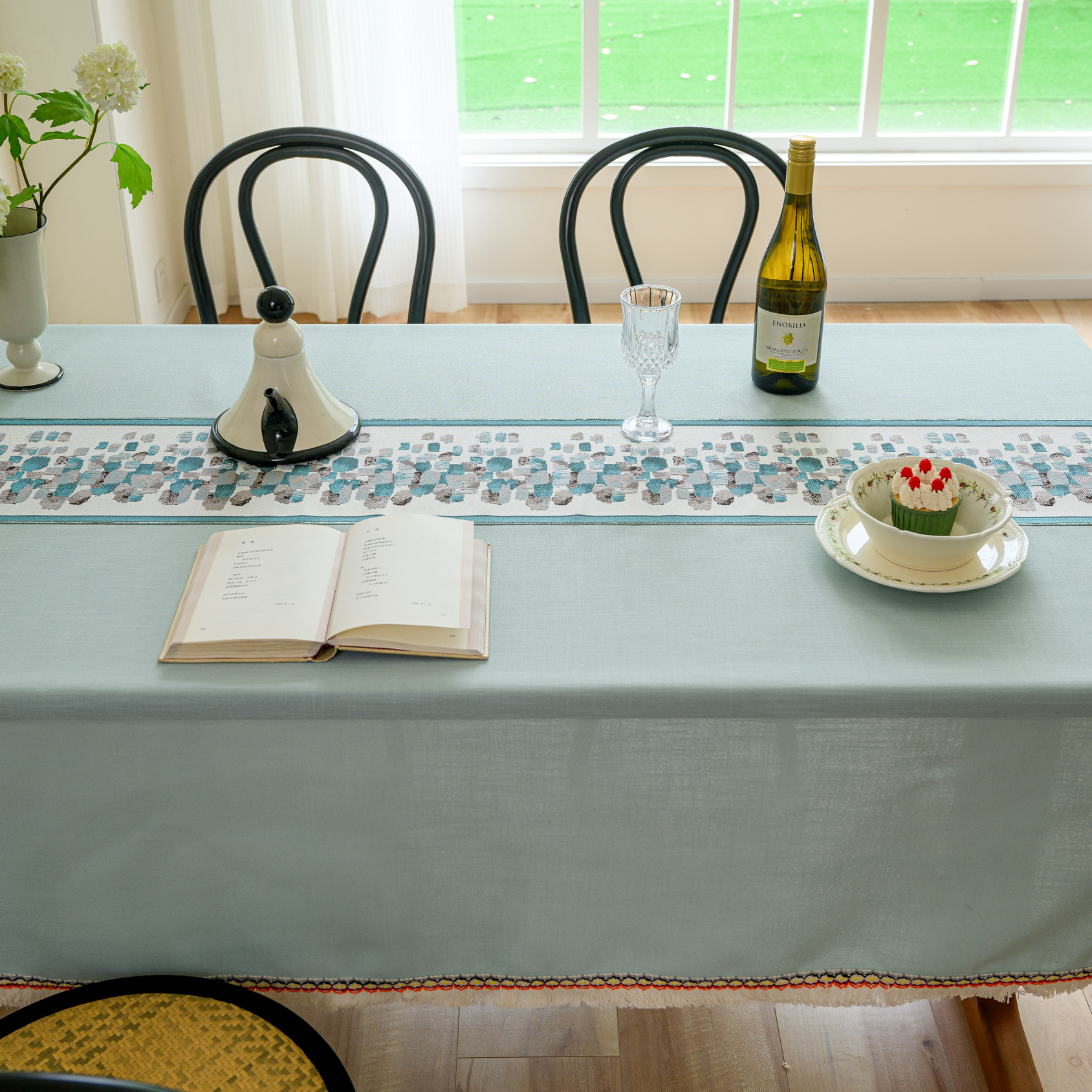 New Chinese-style embroidered tablecloth, cotton and linen solid color, Nordic light and fresh, rectangular for home use, with a sense of luxury pic 11