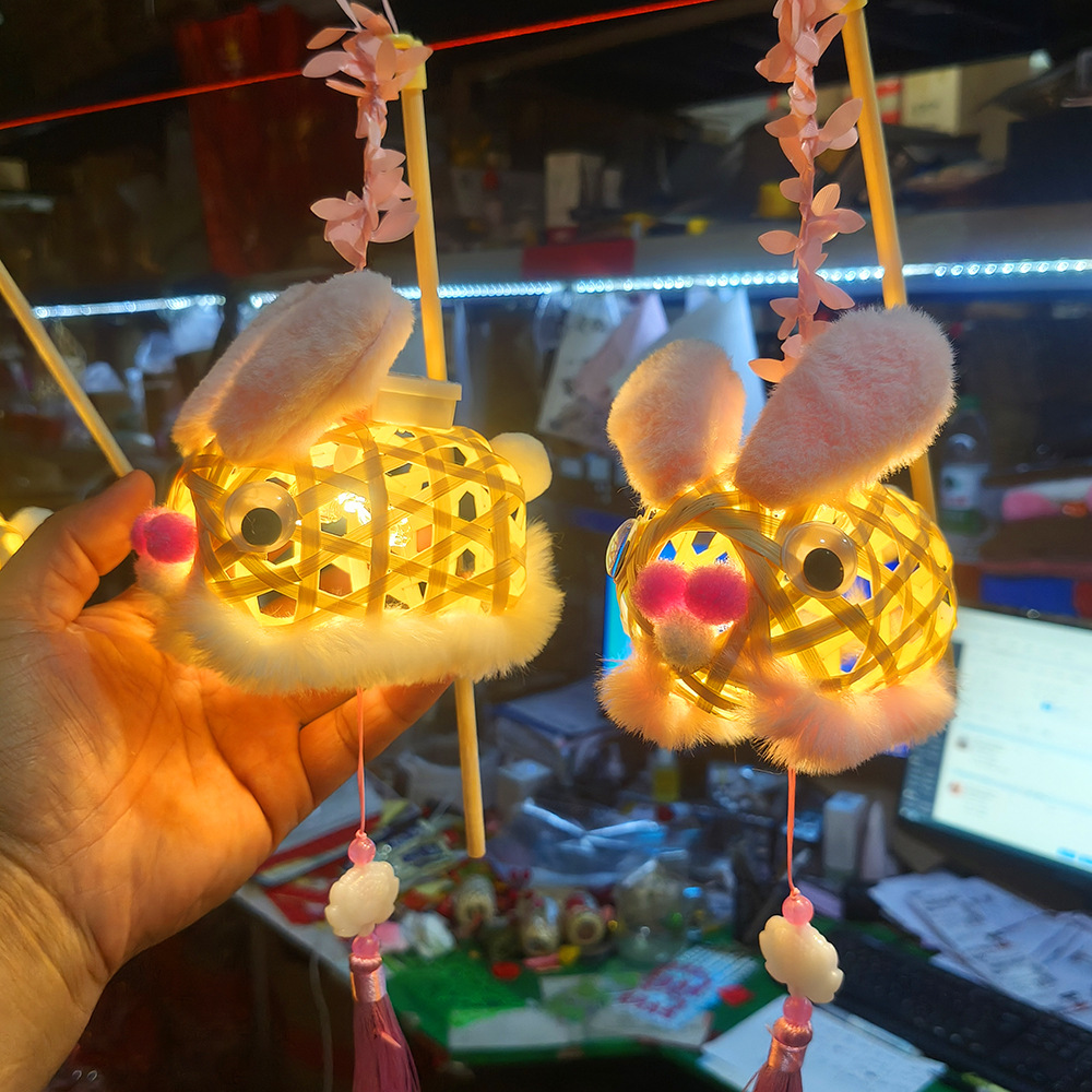 Authentic bam-woven rabbit lanterns, Chinese ancient-style Mid-Autumn Festival hand-held lanterns, scenic area night market street lamps pic 6