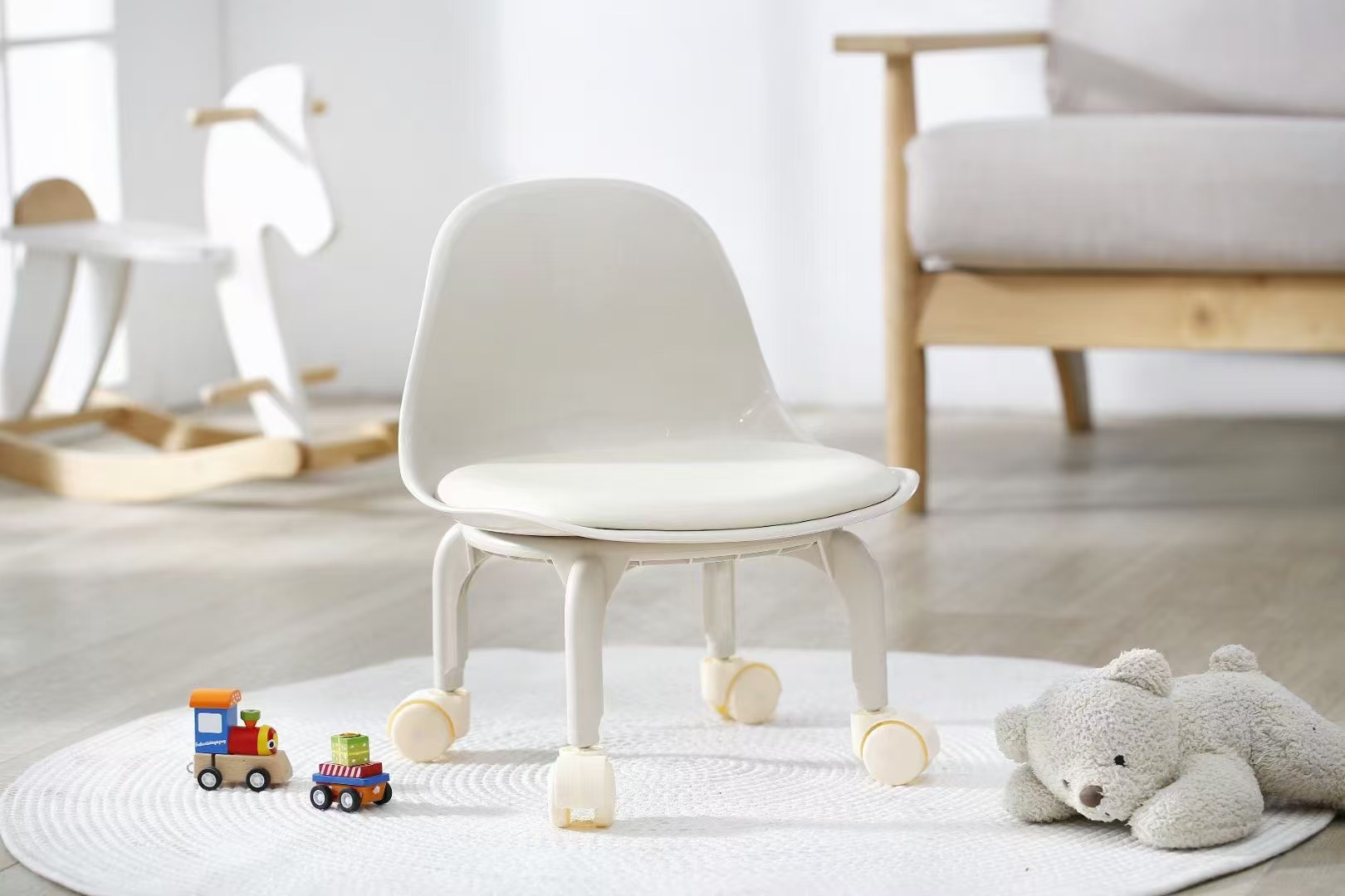 The popular small stool, universal wheel, sliding wheel, low stool, a must-have for kids, acrylic transparent baby walking stool pic 4