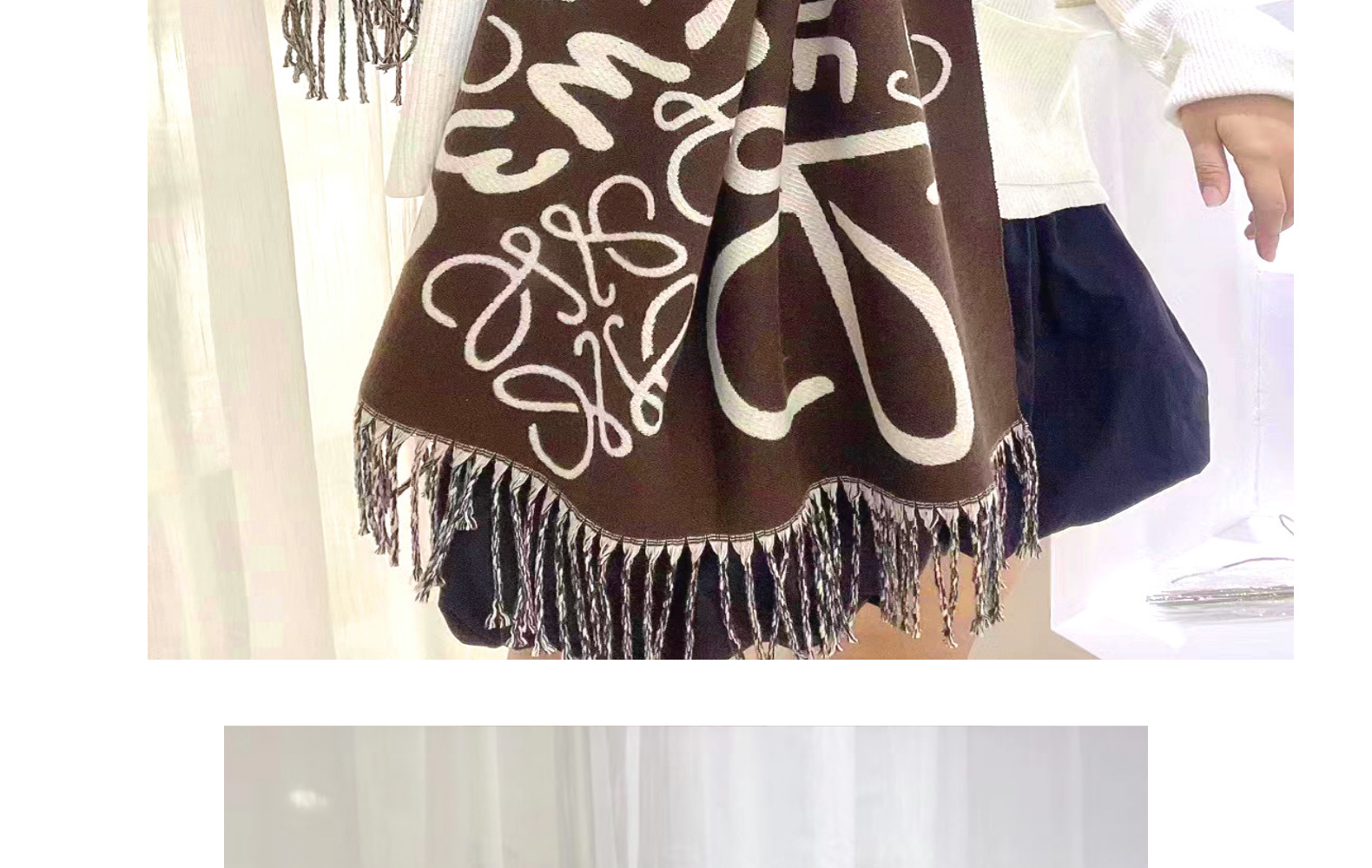 新款大牌涂鸦logo字母金丝款仿羊绒围巾女Lw冬季披肩保暖时尚详情18