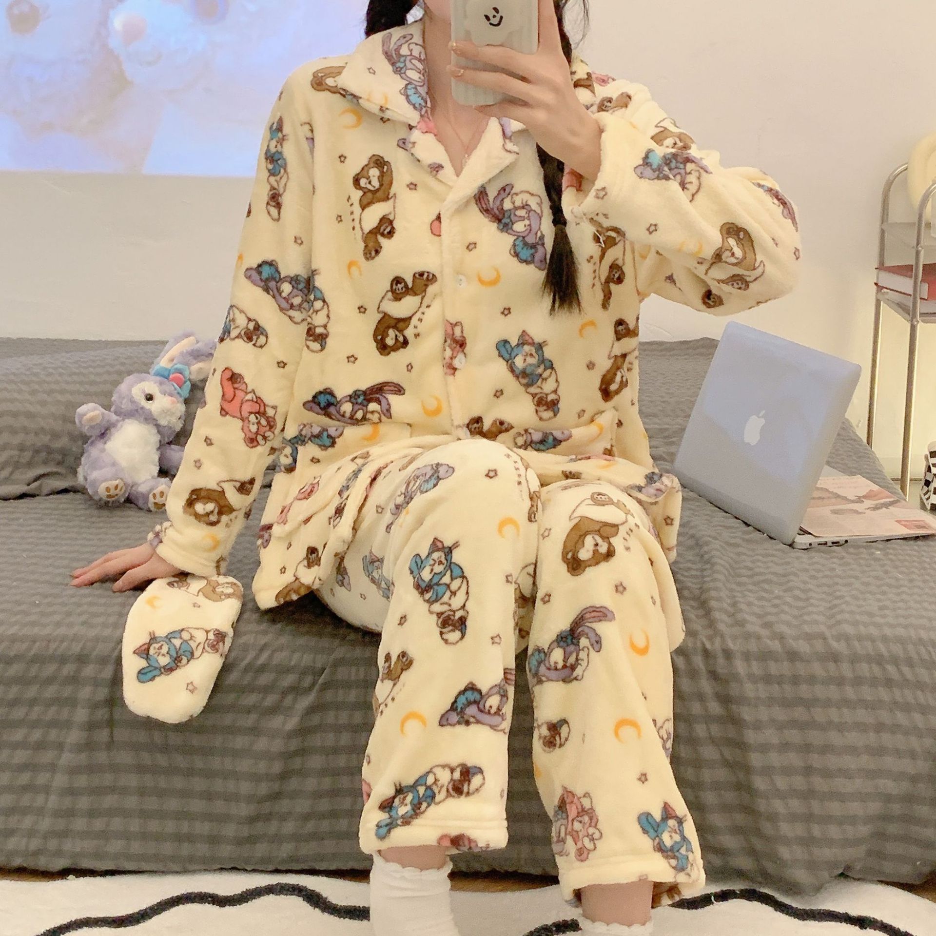 冬季法兰绒女士睡衣翻领开衫长袖长裤少女卡通可爱保暖家居服套装详情5
