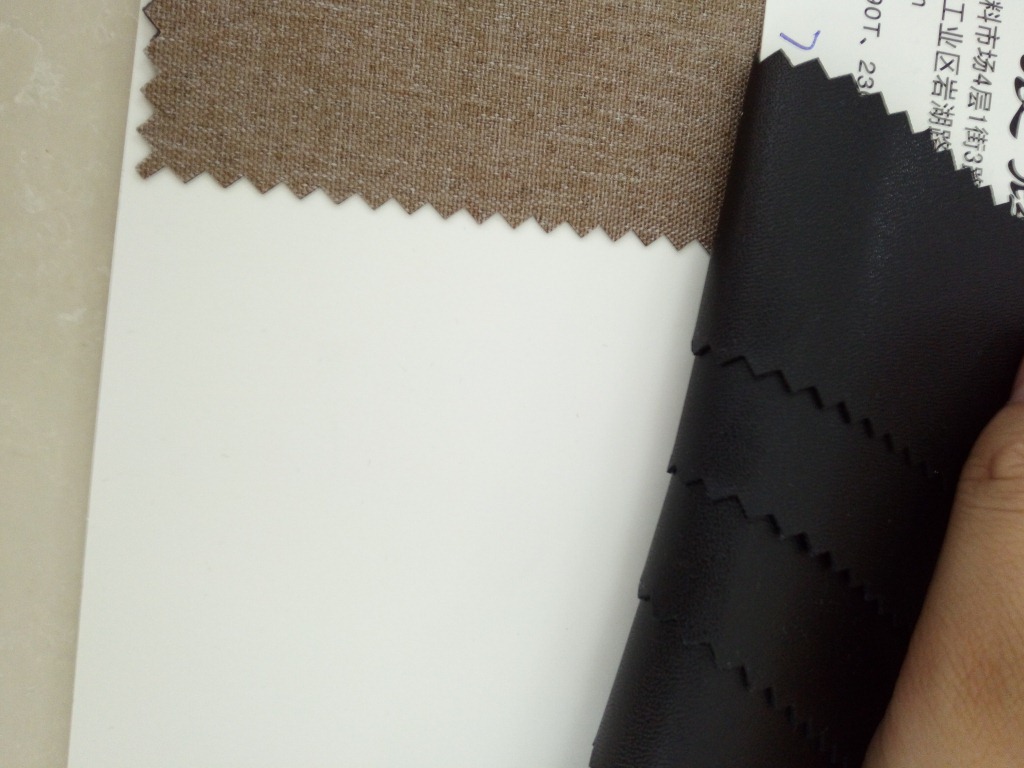 2024新款 登山包300D磨砂发泡牛津布箱包书包面料详情3