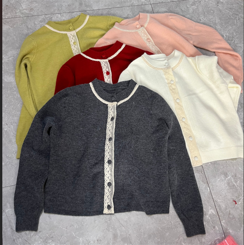 2024秋冬新款韩系针织衫蕾丝拼接复古甜美减龄小香风显瘦毛衣女潮详情3