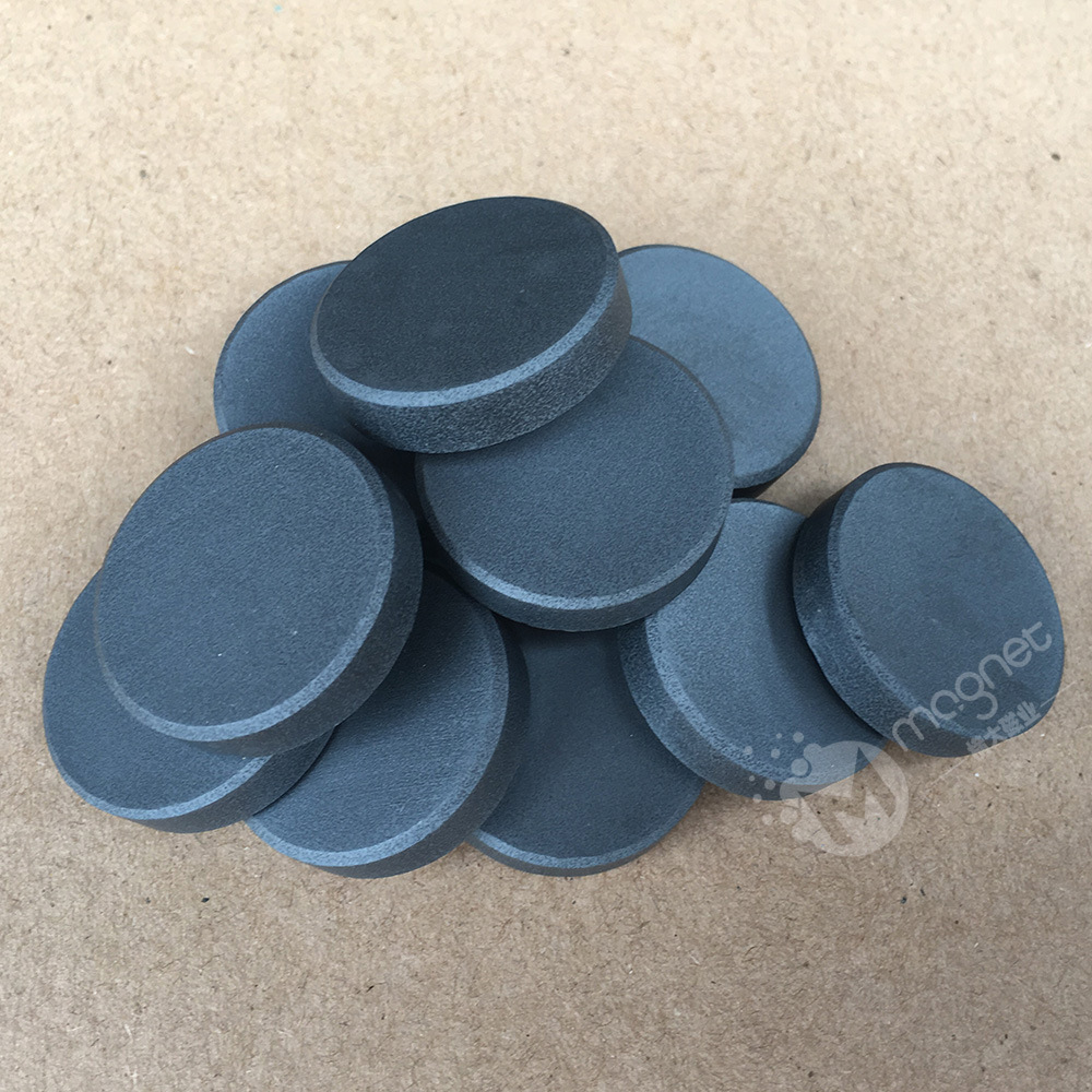 D45*3 manufacturer wholesale special-shaped black round magnet ferrite magnetic material round magnet manufacturer pic 12