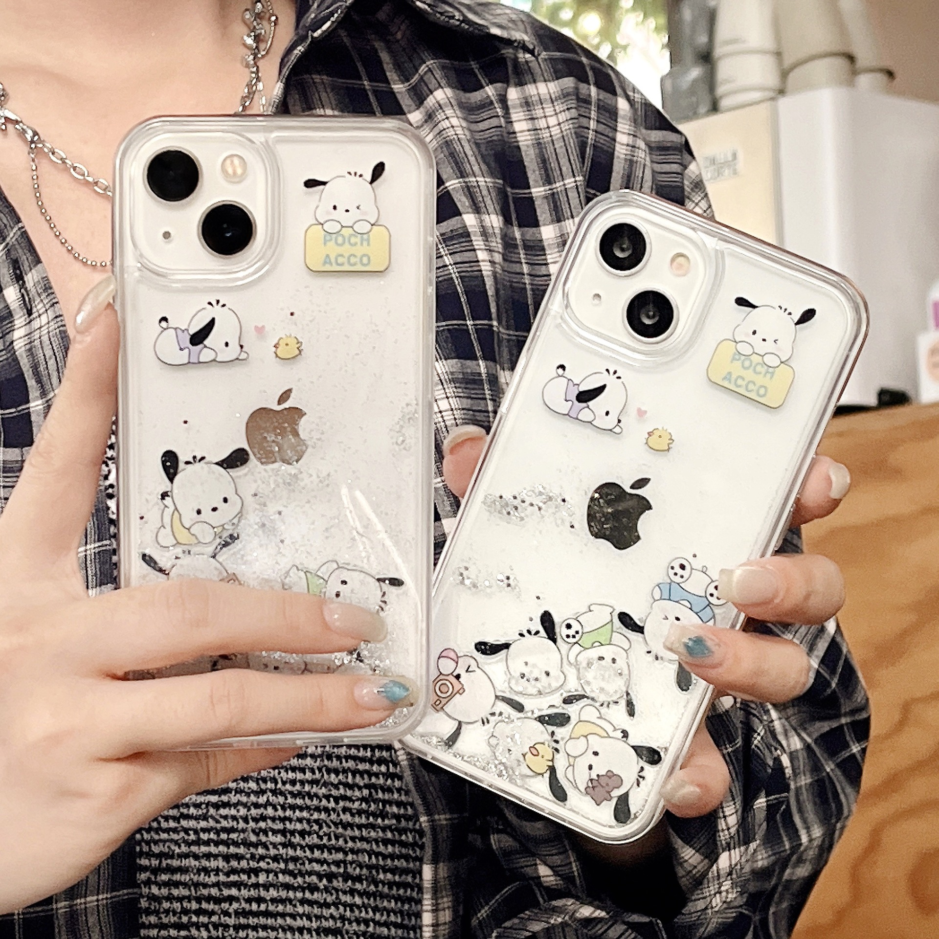 The popular cartoon is cute and fun, suitable for iPhone14pro max and iPhone 15. The phone case is 13/12 transparent with flowing sand pic 28