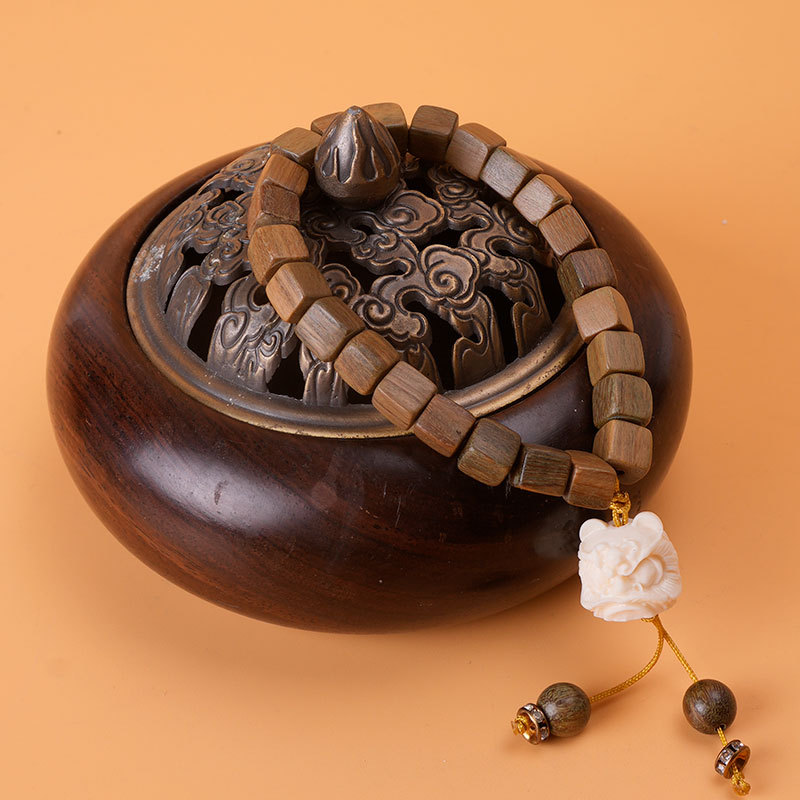 New cat paw lion dance green sandalwood square hanging charcoal burnt cat claw bracelet for women diy accessories simple cube sugar cultural play bracelet for men pic 5