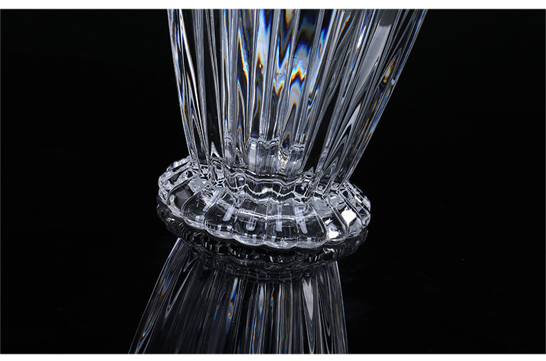 The Yuxing Glass Flame Series flower arrangement is a modern and simple home living room decoration. It features a transparent glass hydroponic flower arrangement and a creative and fashionable glass vase pic 10