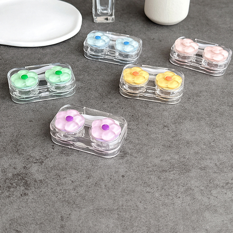 The no-screw cap contact lens case, cute little flower companion box, transparent flip-top one-piece beauty contact box and care box are exclusively for foreign trade pic 4