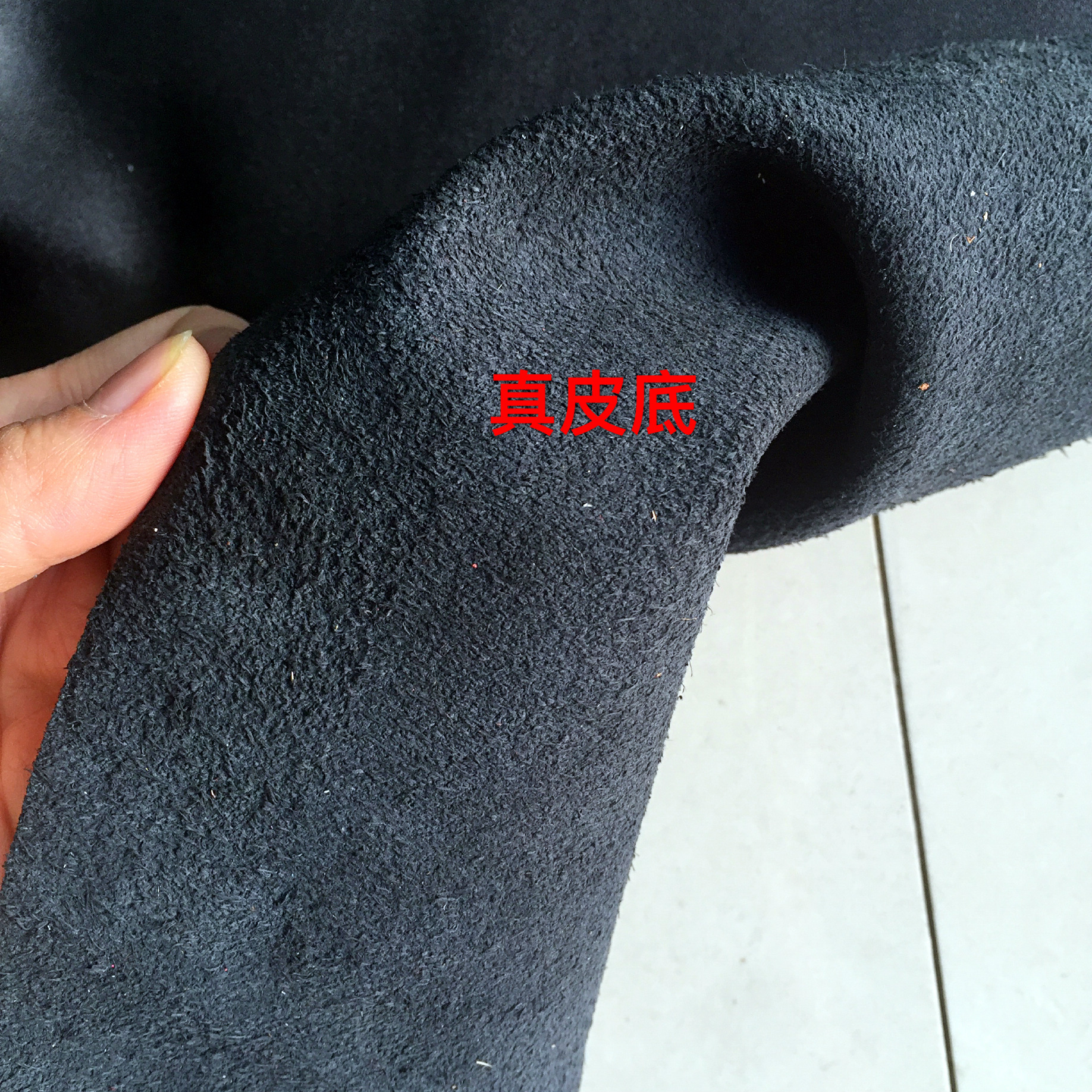 Yiwu genuine black top-grain cowhide plain grain fine pattern top-grain cowhide upper leather for luggage and accessories pic 2