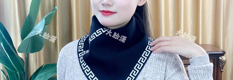 2023 New Style of Korean-style versatile cold-proof scarf for women to keep warm and protect the cervical vertebrae in autumn and winter. It is a knitted triangular scarf pic 24