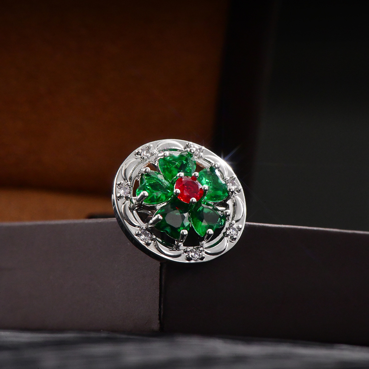 胸针太阳花圆形蝴蝶小胸针优雅气质韩版时尚领针收腰装饰防走光扣详情12