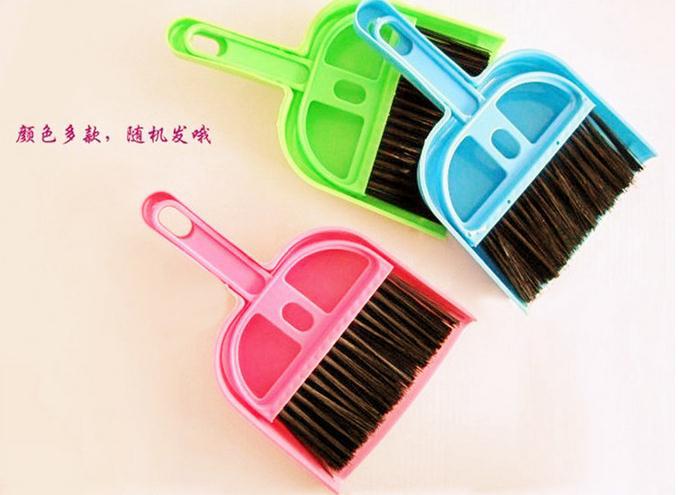 Direct supply from the manufacturer of plastic small bucket brushes, dust removal bucket brushes, desktop cleaning brushes, computer brushes and instrument brushes pic 15