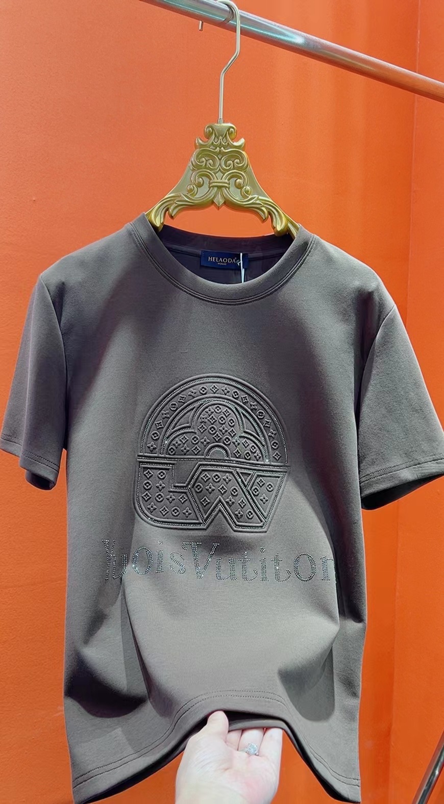 83032 Light luxury men's short-sleeved T-shirt, breathable and versatile for autumn, stylish men's style with rhinestones, a new Instagram trendy brand pic 7