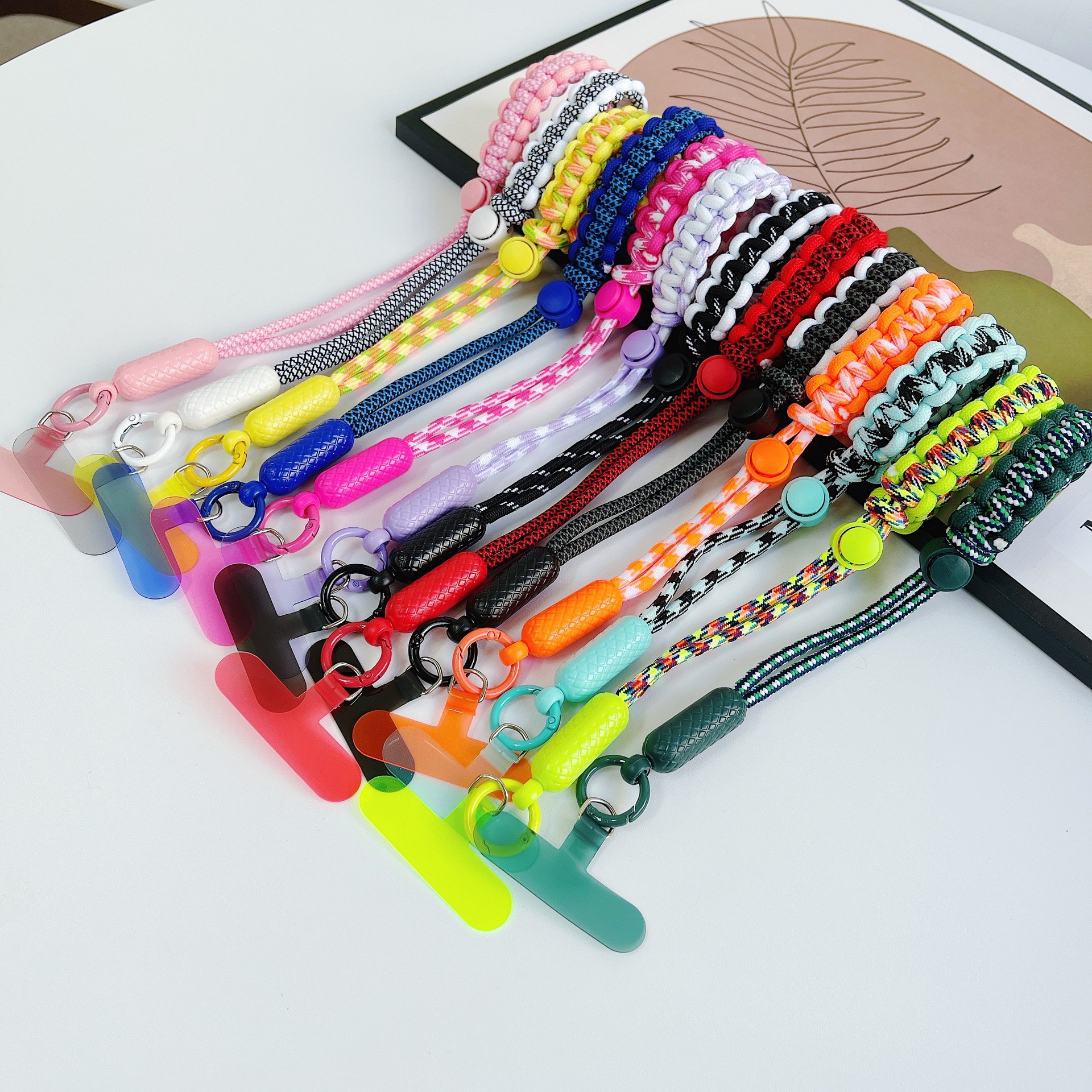 跨境爆款手机挂绳短绳编织手腕绳可拆卸手机手链配TPU手机垫片详情1