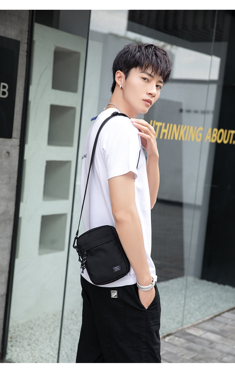 男士小包特小单肩迷你小挂包小挎包潮牌斜跨小背包轻便男生斜挎包详情8