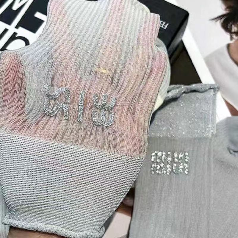 袜子女春夏季长筒字母潮袜奢侈手工个性烫印饰品高筒百搭亮丝女袜详情3