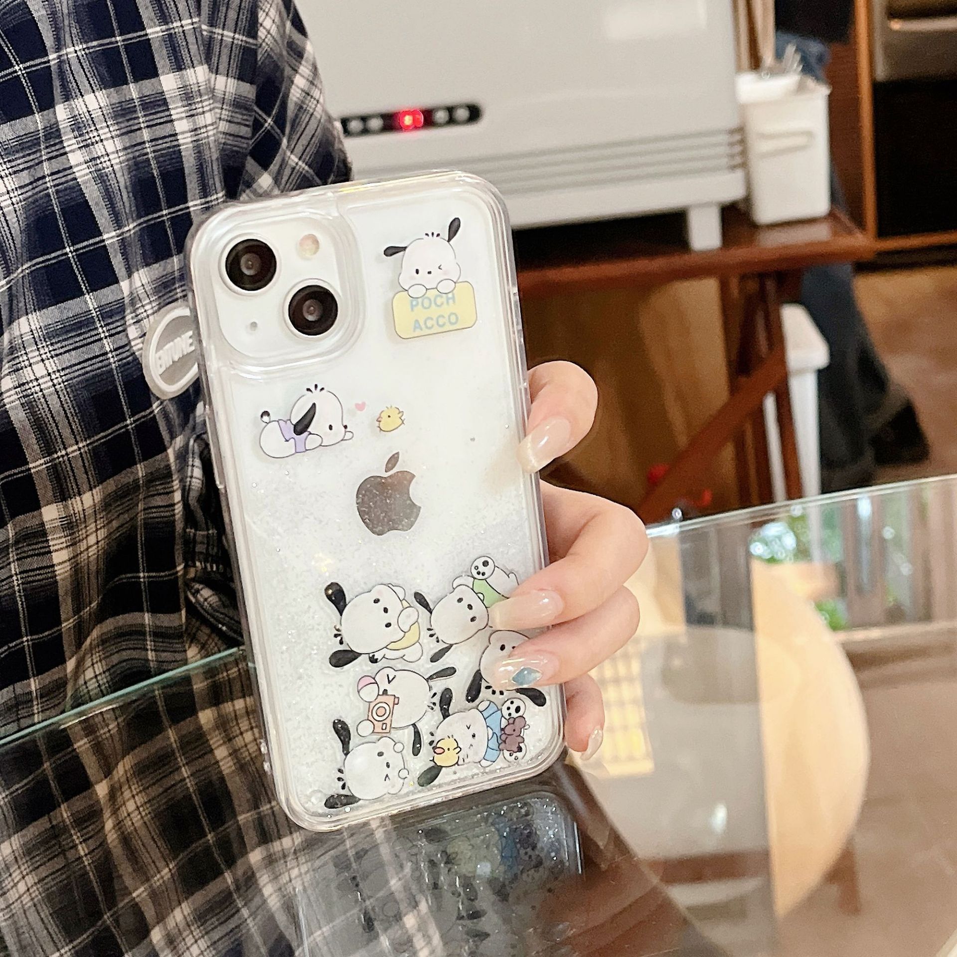 The popular cartoon is cute and fun, suitable for iPhone14pro max and iPhone 15. The phone case is 13/12 transparent with flowing sand pic 31