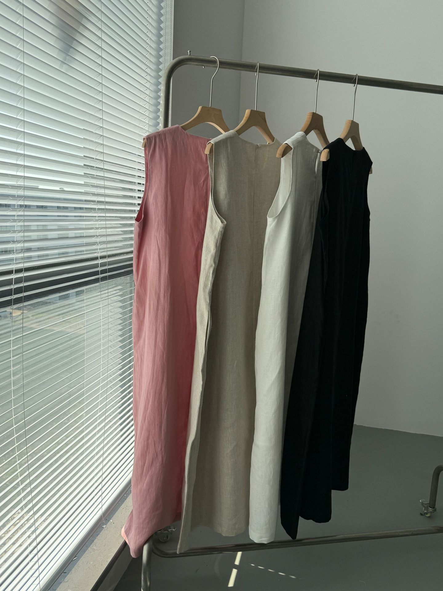 2024 Minimalist and elegant all-linen vest dress for women, summer sleeveless long dress for women pic 37