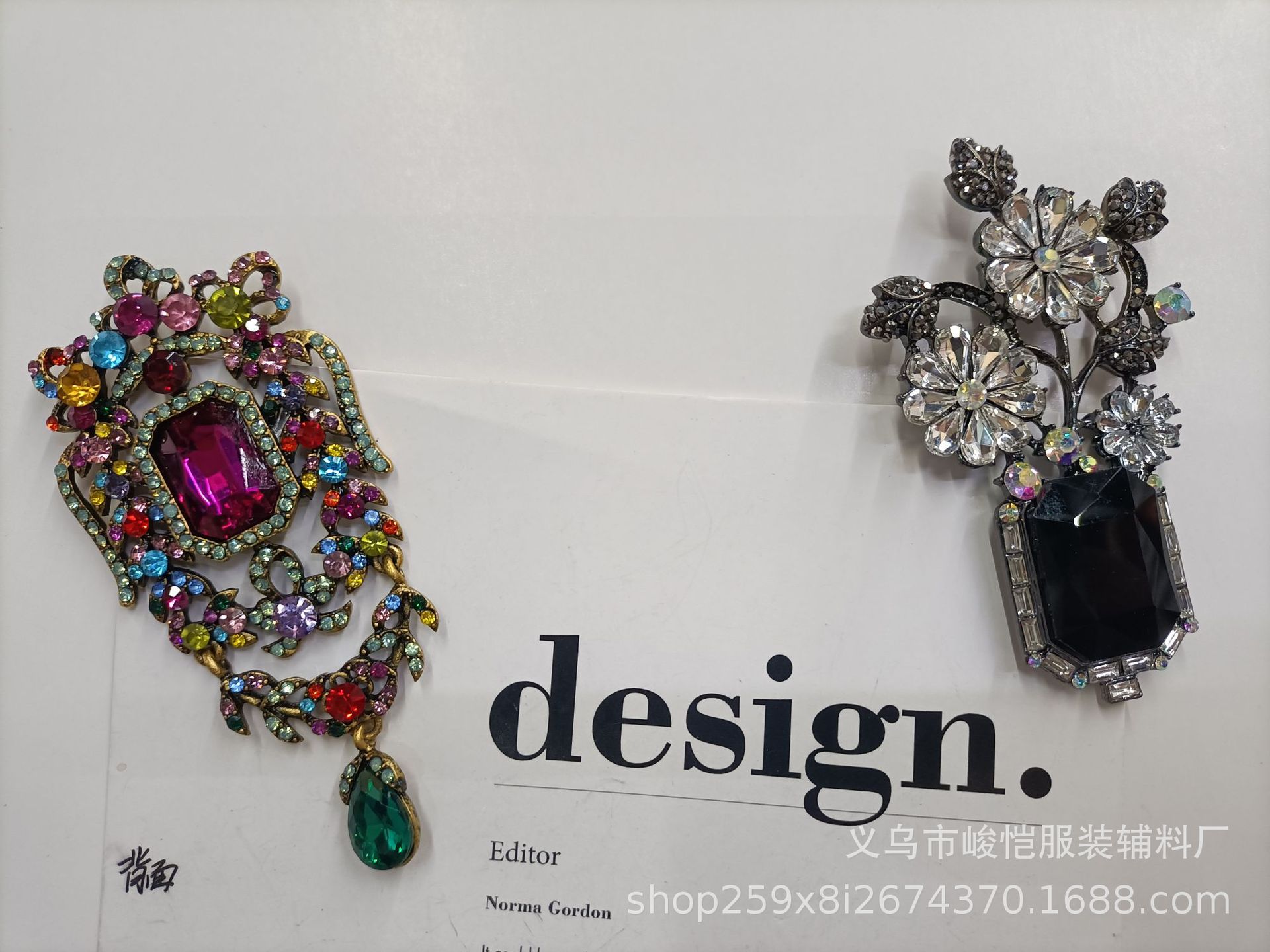Elegant and refined brooch for ladies, simple Korean crystal corsage cardigan, sweater, pin buckle, overcoat accessory pic 29