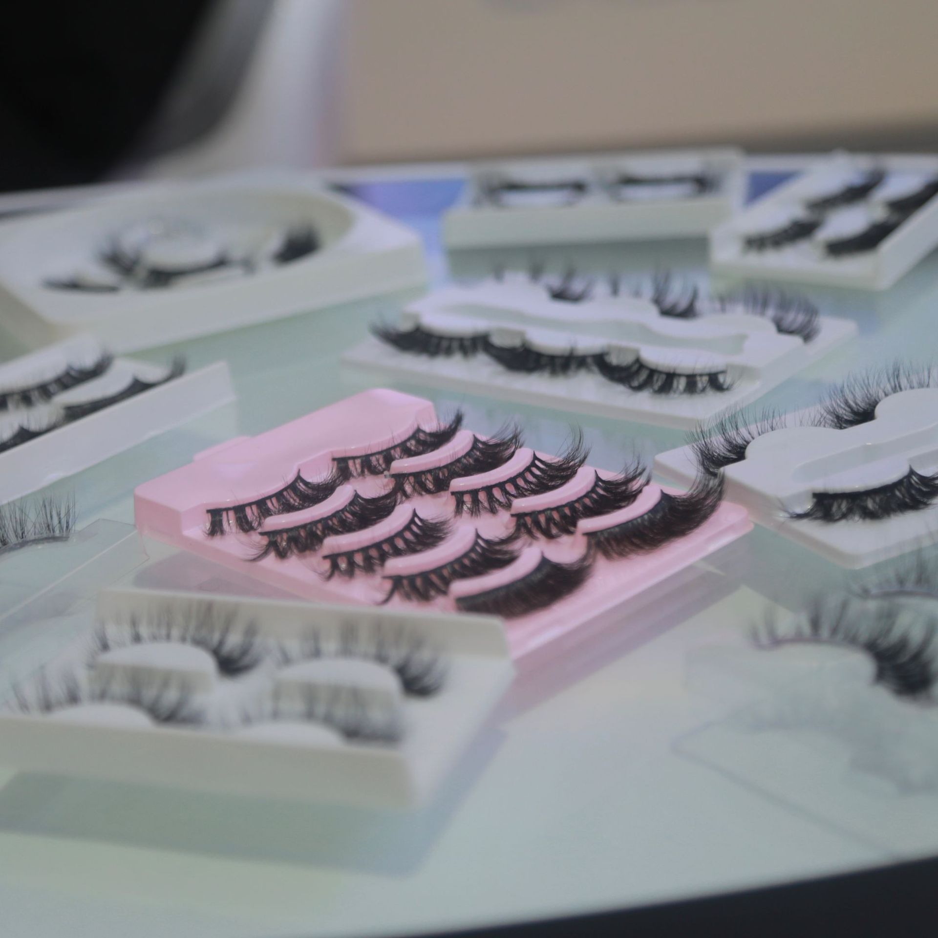 Natural hard-stem mink false eyelashes, light European and American short daily makeup eyelashes, wholesale eyelashes in Pingdu City pic 12