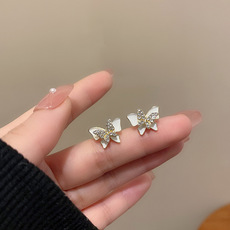 冷淡风银色爱心耳扣女简约小众设计感新款耳环韩版潮流个性耳饰品详情5