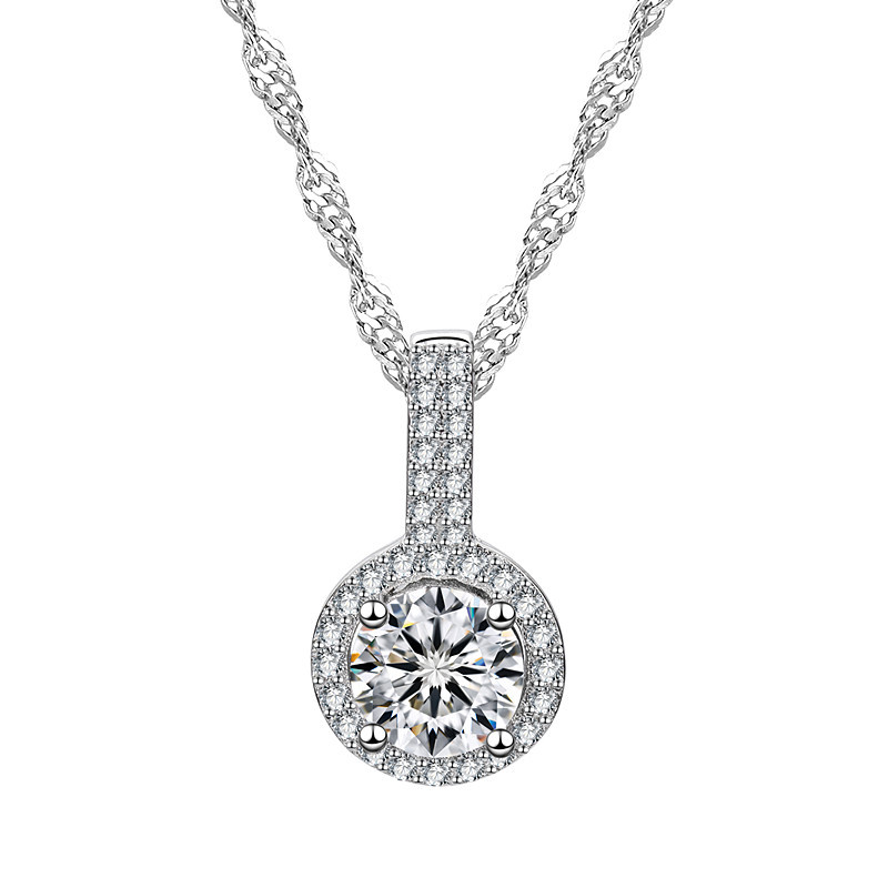 A high-quality imitation D-color moissanite four-leaf clover female pendant with eight hearts and eight arrows from a live-streaming product by a popular influencer on Kuaishou and Douyin pic 39