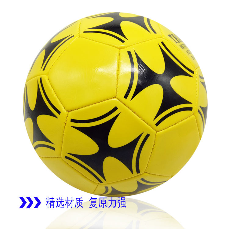 厂家直销 4号5号机缝足球 PVC 经典时尚 现货批发 一件代发详情4