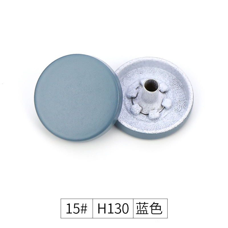 Wholesale of four-piece buckles, metal concealed buckles, colored spray-painted buttons, flat snap buttons, and small chanel-style coat buttons in stock from the manufacturer pic 51