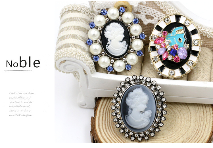 新款同款山茶花胸针字母防走光五角星胸花蜜别针配饰批发详情5